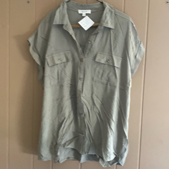 Ladies size large green short sleeve shirt by beceel - Picture 1 of 5
